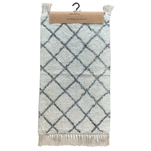 ALFOMBRA 50x80CM ONDAS BLANCO Y NEGRO en Blanco - Textiles, Uruguay | Decohogar