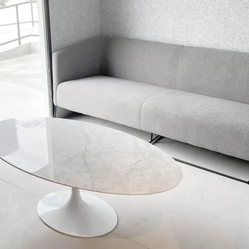 Tulip Coffee Table | Eero Saarinen en Madera natural - Mesas de living, Uruguay | Mad for Modern