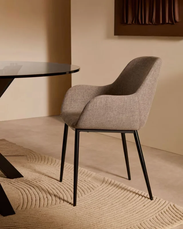 Silla Konna gris claro en Gris - Sillas, Uruguay | Kavehome, vista 3