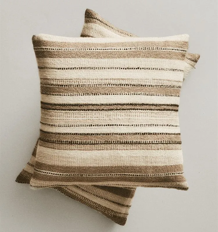 FUNDA COJÍN RAYAS - Textiles, Uruguay | Zara Home