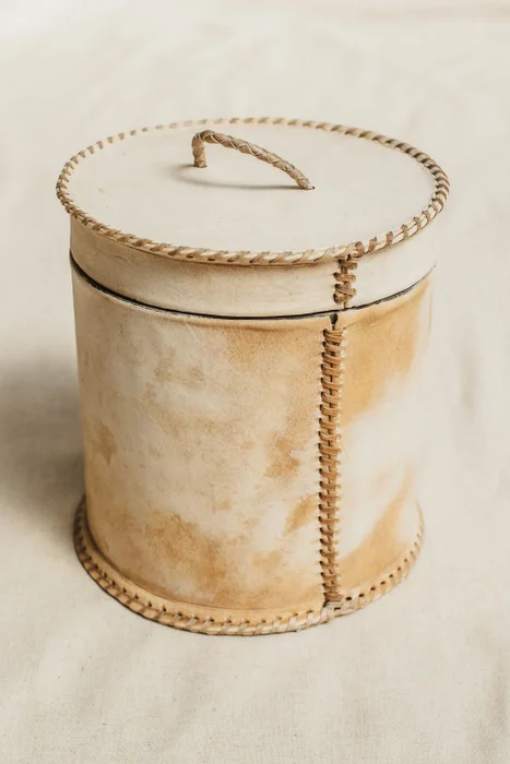 Hielera de lonja con tapa - Zainas en Beige - Decoración, Uruguay | Zainas