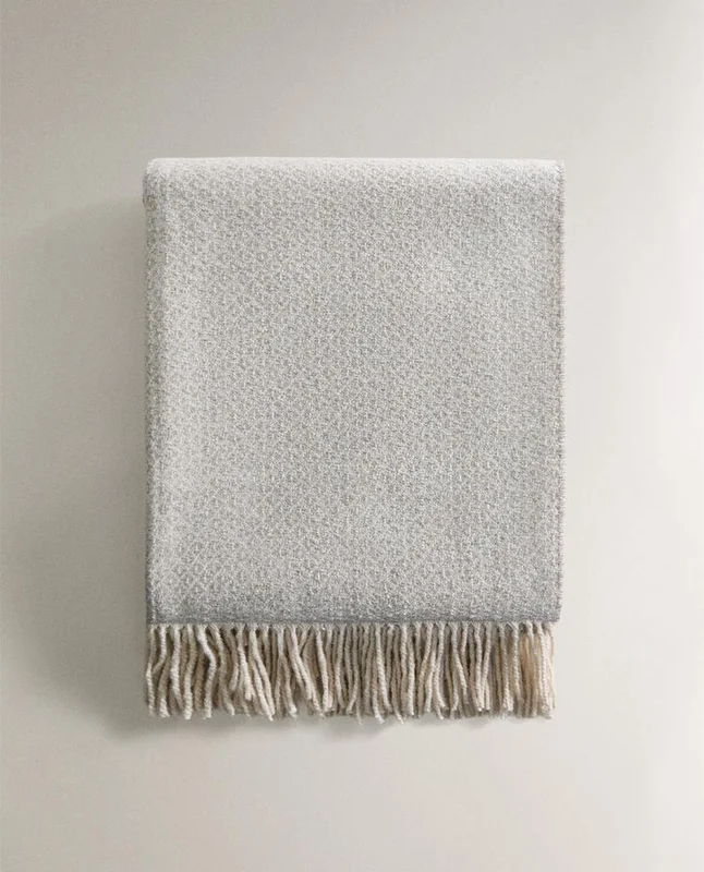 MANTA ESTRUCTURA ROMBOS en Gris - Textiles, Uruguay | Zara Home, vista 5