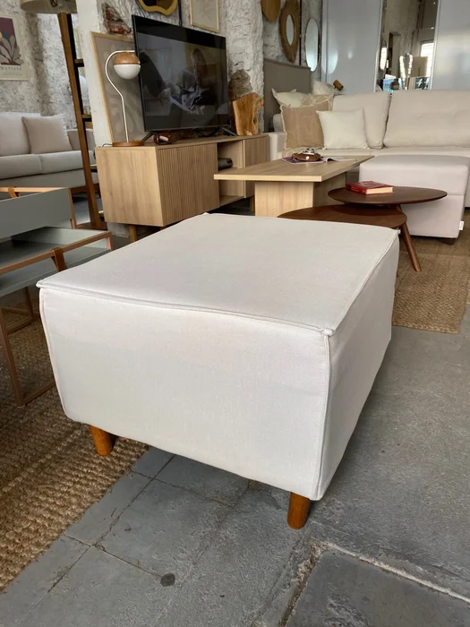 Puff Isla Veneza - Crudo Lino AA62 en Madera natural - Sillones y sofás, Uruguay | Berna home, vista 3