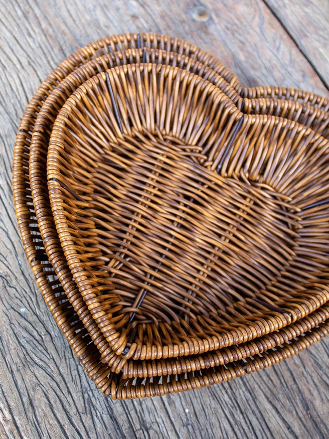 SET 3 BANDEJAS CORAZÓN MIMBRE en Marrón - Decoración, Uruguay | Cabana, vista 2