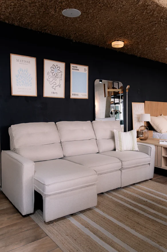 Sofá Retráctil Amsterdam 3 Cuerpos 230cm - Beige en Madera natural - Sillones y sofás, Uruguay | Berna home, vista 2