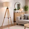 Luminaria de pie pantalla natural y madera estilo tripode -E27 158cm en Beige - Lámparas de pie, Uruguay | Iluminica, vista 2 de 6