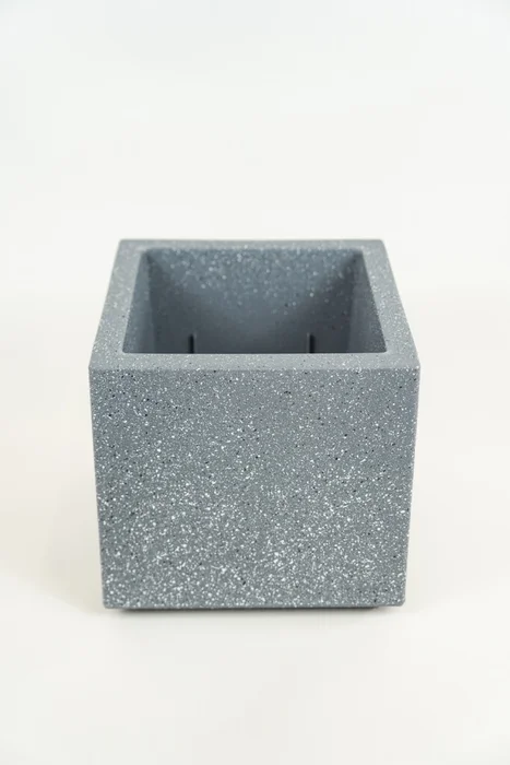 Maceta Grey Rectangular - Color Unico en Multicolor - Muebles para el exterior, Uruguay | Indian
