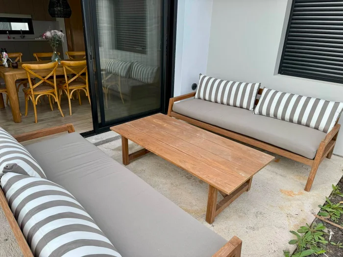 Juego de sillones y mesa en Madera natural - Muebles para el exterior, Uruguay | Entrecasa, vista 2