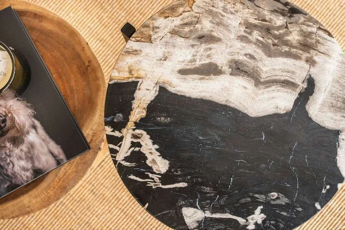 MESA PETRIFICADA BLACK en Negro - Mesas de living, Uruguay | La Iberica, vista 2