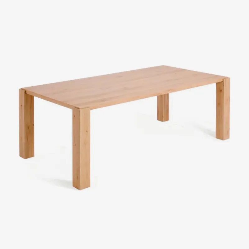 Mesa Deyanira de chapa de roble y patas de madera maciza de roble 220 x 110 cm en Madera natural - Mesas de comedor, Uruguay | Kavehome