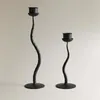 CANDELABRO HIERRO ONDULADO en Negro - Velas y Portavelas, Uruguay | Zara Home, vista 2 de 5