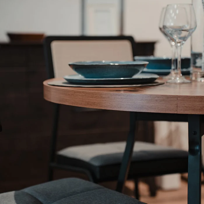 Mesa de Comedor Redonda - Atix - Negro en Negro - Mesas de comedor, Uruguay | Ecowood, vista 3