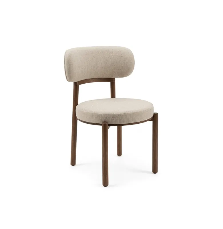 SILLA HILARIO NOGAL Y TELA en Beige - Sillas, Uruguay | Masinfinito Casa