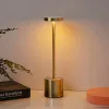 Lampara de mesa Iris recargable USB en Negro - Lámparas de mesa, Uruguay | Alta Gracia Deco, vista 3 de 7