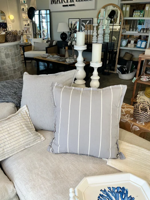Almohadón Antonia 60cm en Gris - Textiles, Uruguay | Martinika Deco