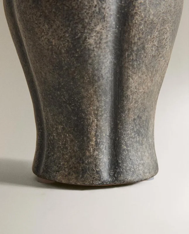 JARRÓN TERRACOTA UNIFORME en Terracota - Jarrones, Uruguay | Zara Home, vista 5