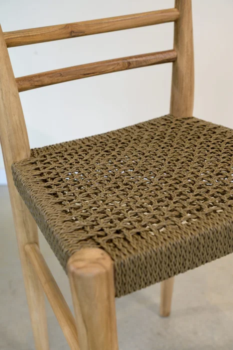 Banqueta en madera teca y mimbre trenzado en Madera natural - Butacas, banquetas y puffs, Uruguay | Entrecasa, vista 3