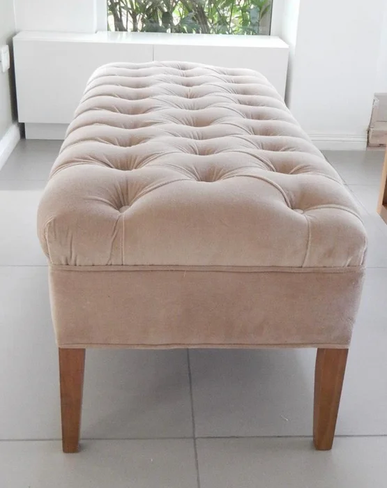 Banqueta Velvet en de madera - Butacas, banquetas y puffs, Uruguay | Decilo con Alma, vista 4