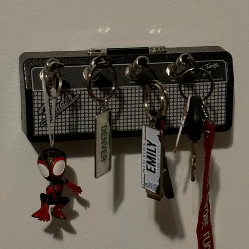 Keyplug en Negro - Decoración, Uruguay | CB Studio
