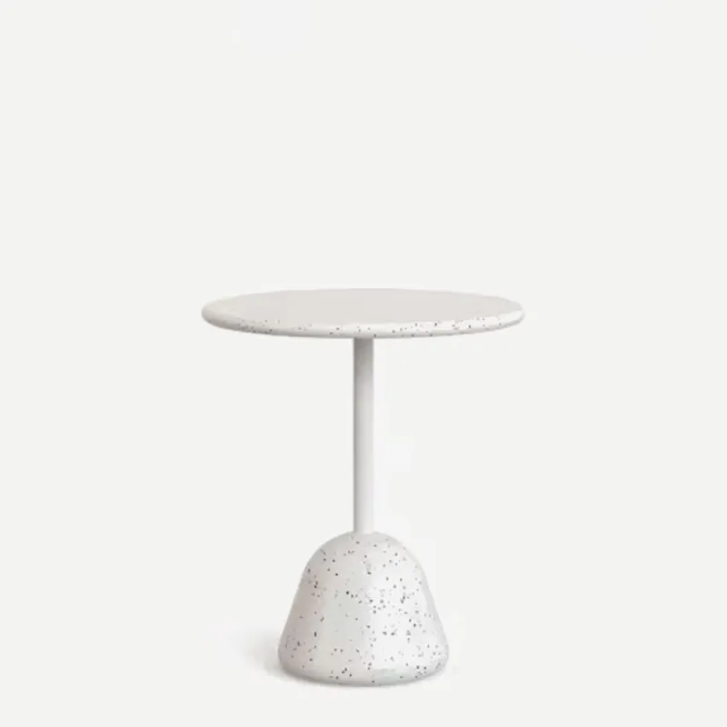 Mesa Saura - redonda de exterior de terrazzo blanco Ø 70 cm en Blanco - Mesas de comedor, Uruguay | Kavehome