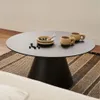 Mesa de centro Wilshire de cristal templado y metal con acabado pintado negro mate Ø 80 cm en Negro - Mesas de living, Uruguay | Kavehome, vista 2 de 5