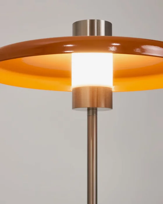 Lámpara de mesa Nuvira de acero cepillado - gris claro y pantalla naranja en Naranja - Lámparas de mesa, Uruguay | Kavehome, vista 4