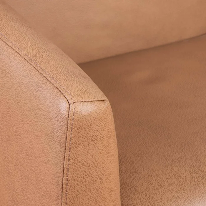 Butaca Cuero-y-madera Marron Tucson Tostado en Beige - Sillones y sofás, Uruguay | Divino, vista 6