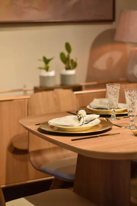 Mesa Michelle en Madera natural - Mesas de comedor, Uruguay | Furest, vista 2