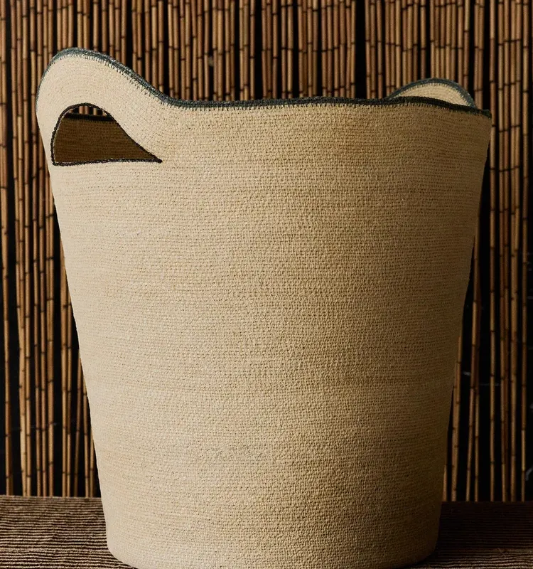 CESTA SEAGRASS PIPING en Beige - Canastos, Uruguay | Zara Home