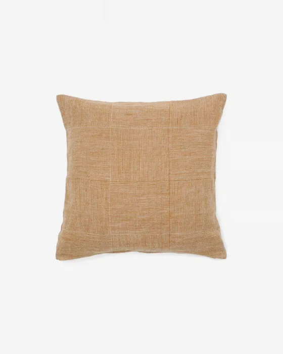 Almohadón Benisa 100% lino a cuadros mostaza y blanco 50 x 50 cm en Amarillo - Textiles, Uruguay | Kavehome