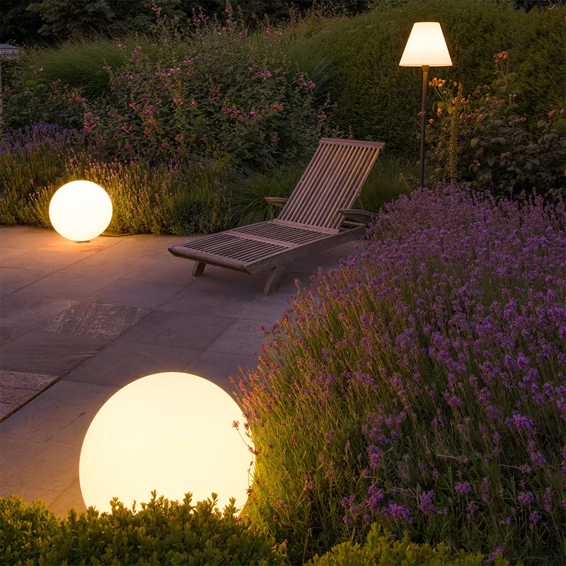 Luminaria de Exterior Garden Ball Big IP44 en Blanco - Lámparas de pie, Uruguay | Serlux, vista 8