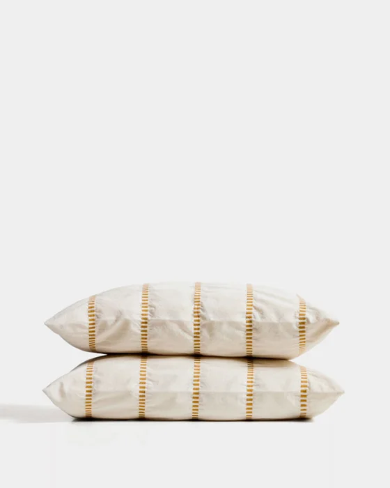 Set Lidala de 2 almohadones 100% algodón jacquard rayas mostaza 50 x 50 cm en Beige - Textiles, Uruguay | Kavehome