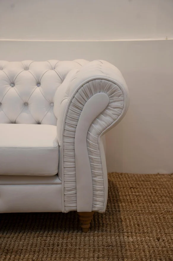 Sofa Chesterfield Cuero Vacuno en Marrón - Sillones y sofás, Uruguay | Marvic, vista 2