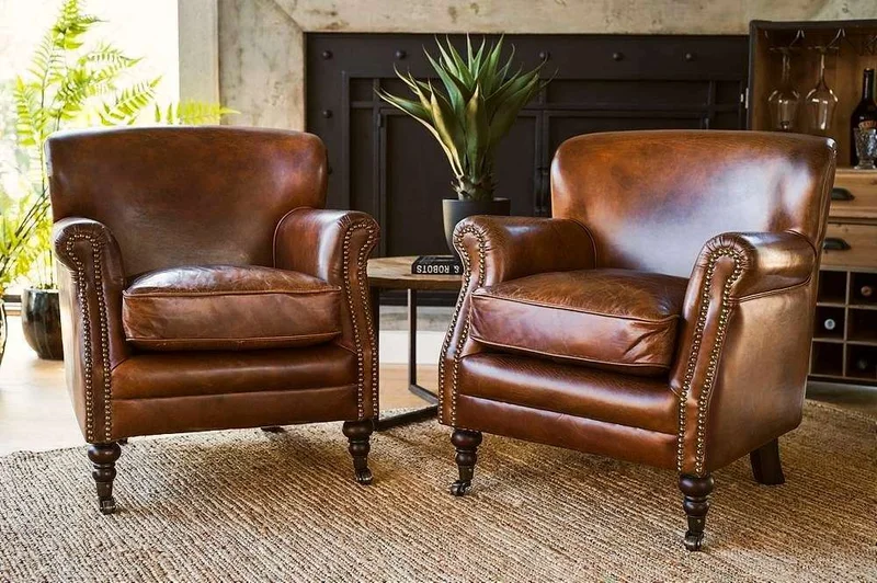 BERGERE CUERO ITALIANO ENVEJECIDO CON TACHAS en Marrón - Sillones y sofás, Uruguay | La Iberica, vista 7