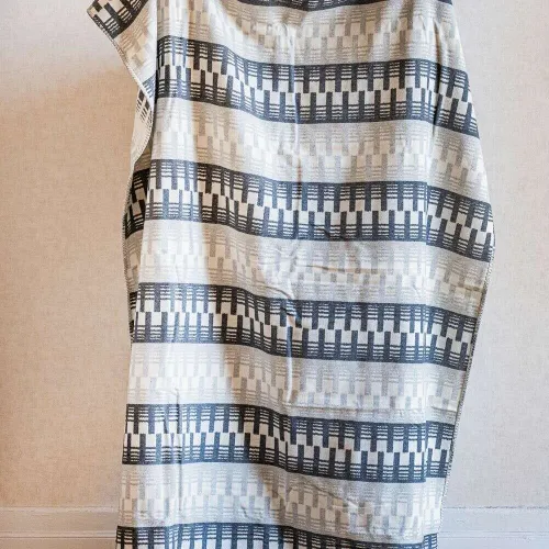 MANTA AUSTRIACA GEOMETRY - GRISES en Gris - Textiles, Uruguay | La Iberica