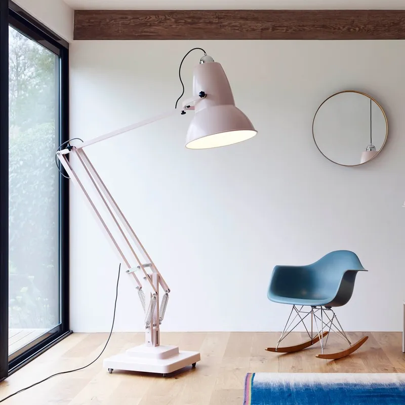 Anglepoise Giant 1227 | George Carwardine en Blanco - Lámparas de pie, Uruguay | Mad for Modern