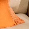 Almohadón Disea de lino - naranja con detalle de rayas naranjas, 40 x 60 cm en Naranja - Textiles, Uruguay | Kavehome, vista 3 de 5