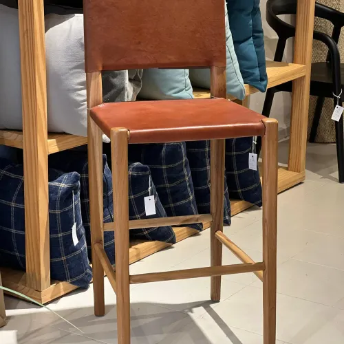 Silla bar cuero y madera en Marrón - Butacas, banquetas y puffs, Uruguay | FMB