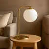 Luminaria de Mesa Scope Dorada en Amarillo - Lámparas de mesa, Uruguay | Unilux, vista 3 de 7