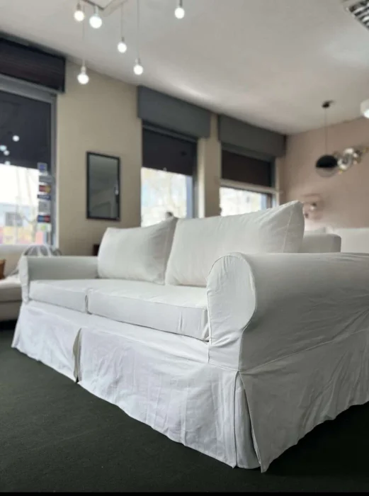 Sofá doble almohadón de asiento con fundas 100% desmontables en Gris - Sillones y sofás, Uruguay | Viladecó Muebles, vista 3
