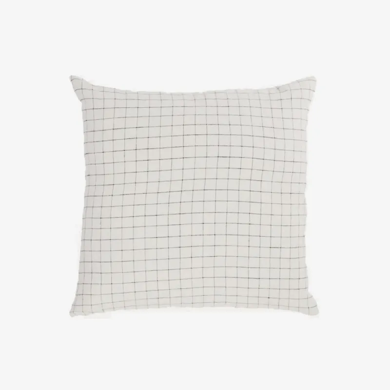 Almohadón Maialen 100% lino cuadros blanco y rayas negro 45 x 45 cm en Blanco - Textiles, Uruguay | Kavehome