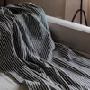 Manta para sillón y cama algodón Grafito - 130cm - Textiles, Uruguay | Buho Store, vista 2 de 6