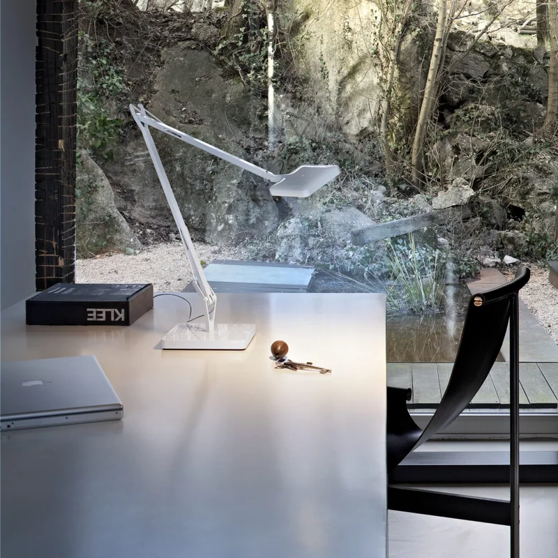 Kelvin Edge White 414mm en Blanco - Lámparas de mesa, Uruguay | Darko Lighting, vista 3