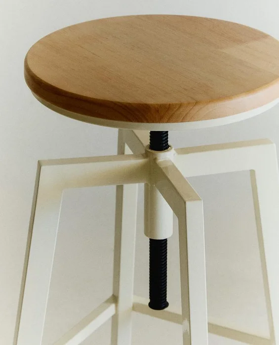 TABURETE ALTO GIRATORIO MADERA Y METAL - Sillas, Uruguay | Zara Home