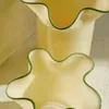 Jarrón Endasi de vidrio amarillo 19,5 cm - 19,5 cm en Amarillo - Jarrones, Uruguay | Kavehome, vista 3 de 6