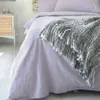 Manta Persis gris y blanco 125 x 150 cm en Multicolor - Textiles, Uruguay | Kavehome, vista 5 de 8