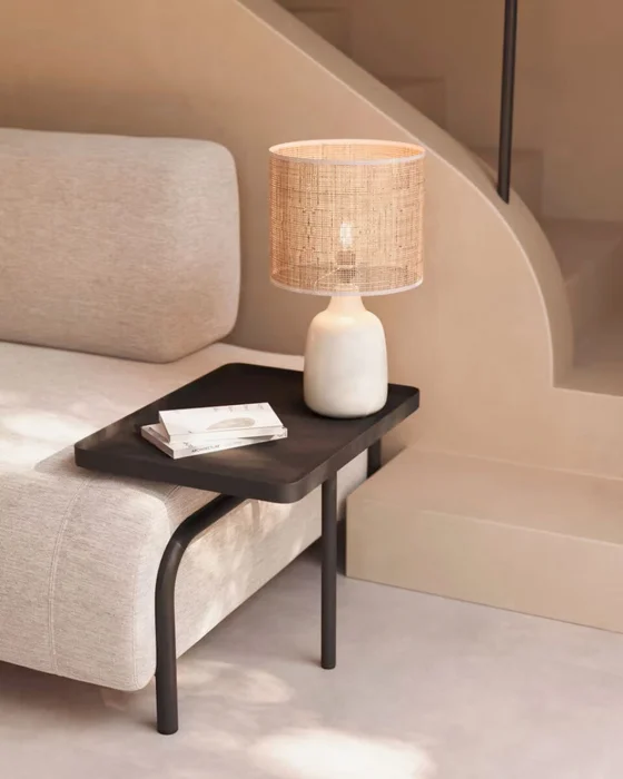 Lámpara de mesa Erna de cerámica blanco y bambú con acabado natural en Multicolor - Lámparas de mesa, Uruguay | Kavehome, vista 2