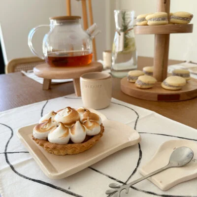 Kit desayuno con vaso de cerámica, apoya cucharas, plato y cucharita en Beige - Decoración, Uruguay | Dreams On Time, vista 15