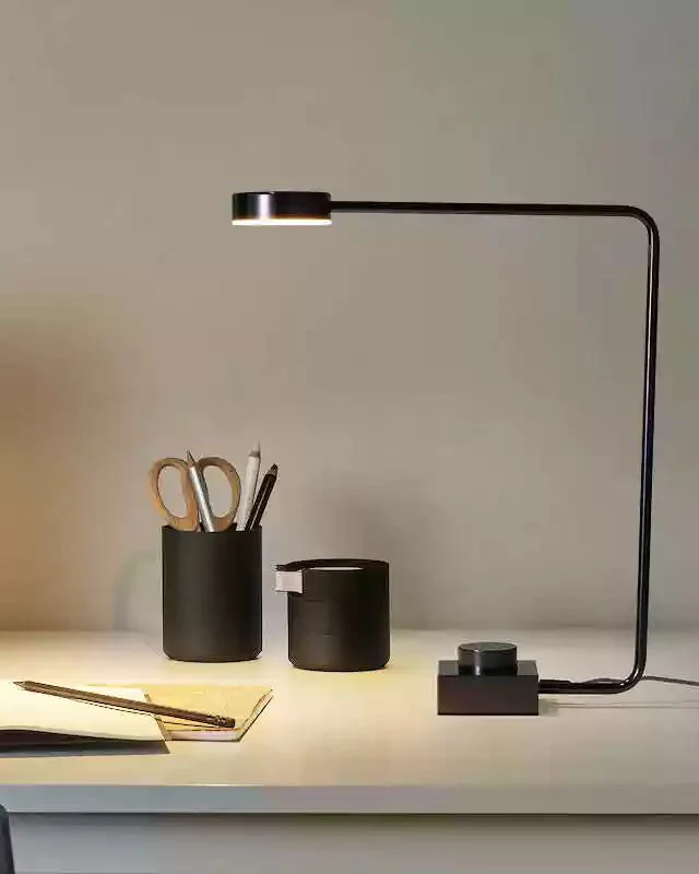 LUMINARIA MARIO en Negro - Lámparas de pie, Uruguay | Berlina Store, vista 4