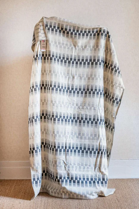 MANTA AUSTRIACA GEOMETRY - GRISES en Gris - Textiles, Uruguay | La Iberica, vista 2